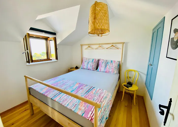 Frida Villa *