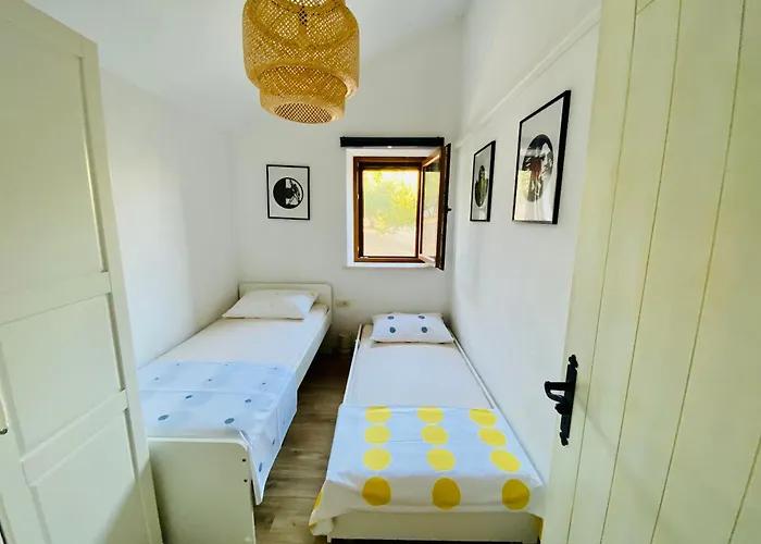 Frida Villa