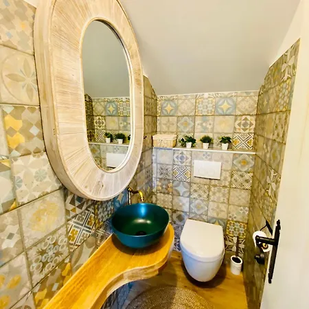 Frida Villa Sumartin