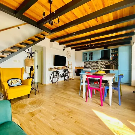 Frida Villa Sumartin