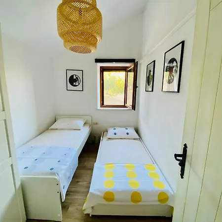 Frida Villa