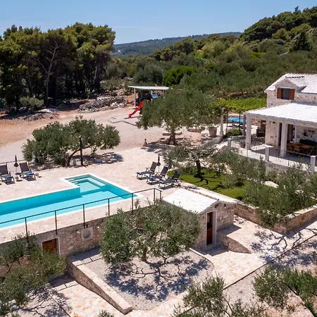 Villa Frida Sumartin